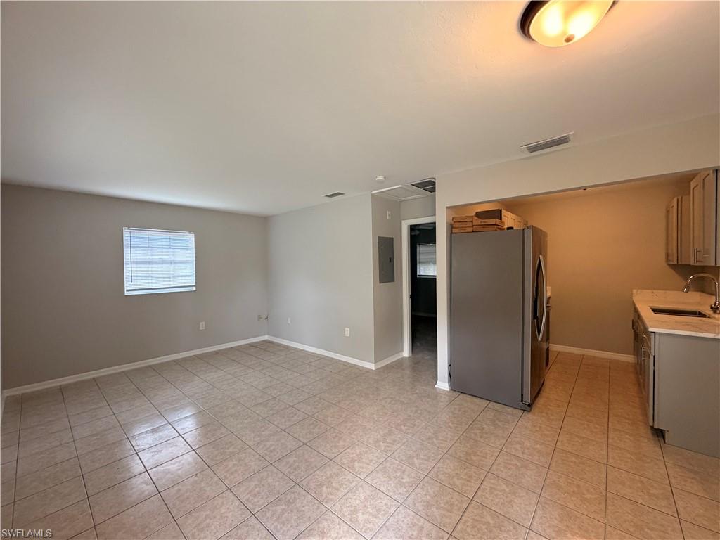 2066-2070 Franklin St 2070 Property Photo 4