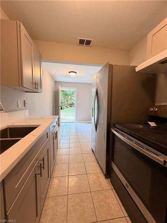 2066-2070 Franklin St 2070 Property Photo 5