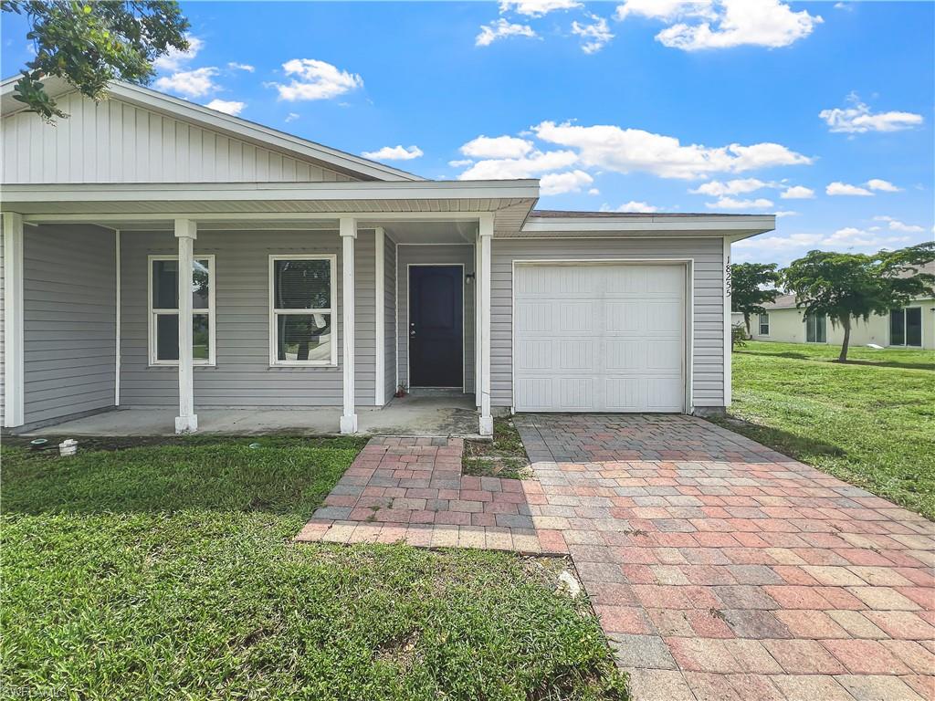 18255 Gibraltar Ln Property Photo 2