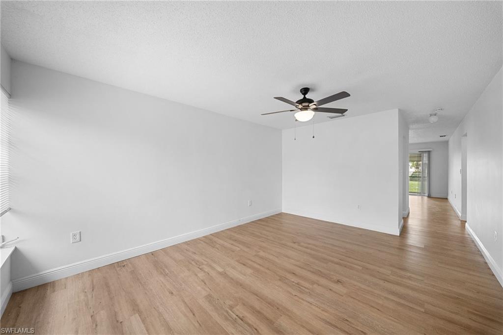 11370 Summerwinds Ct Property Photo 3