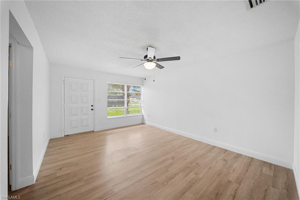 11370 Summerwinds Ct Property Photo 6