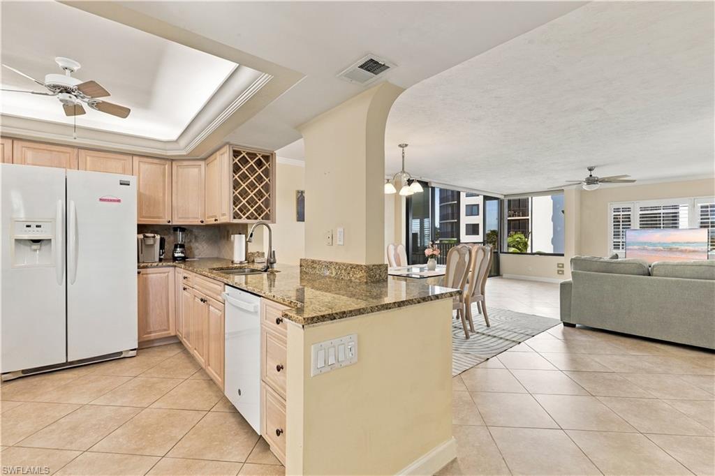 6660 Estero Blvd 303 Property Photo 21