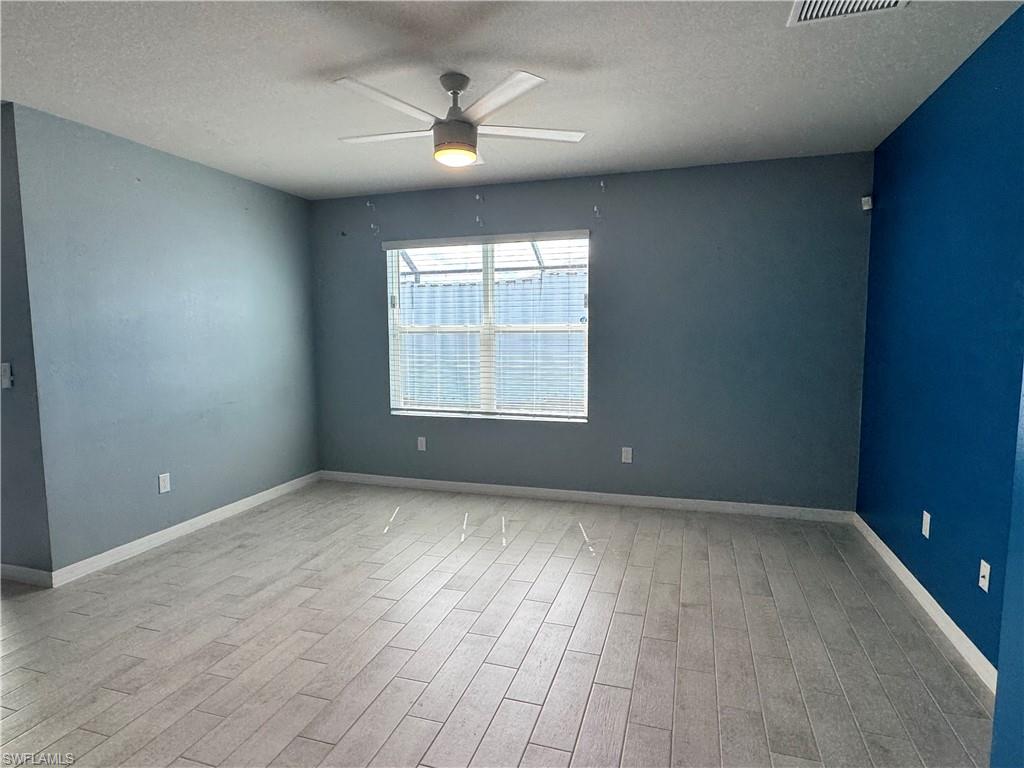 2430 Nw 9th Ter Property Photo 13