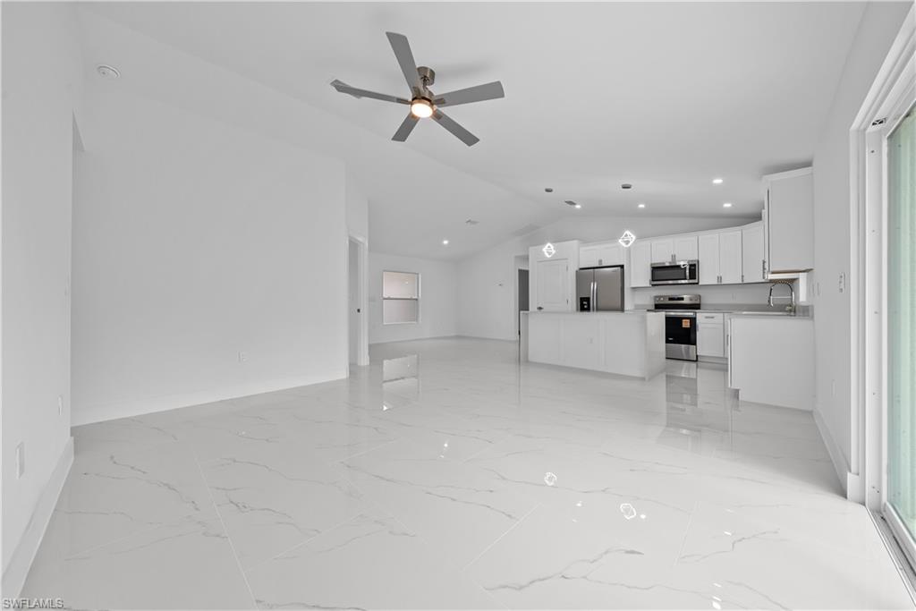 6018 Paula Ave N Property Photo 3