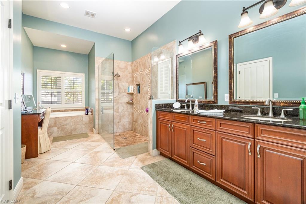15753 Caloosa Creek Cir Property Photo 12