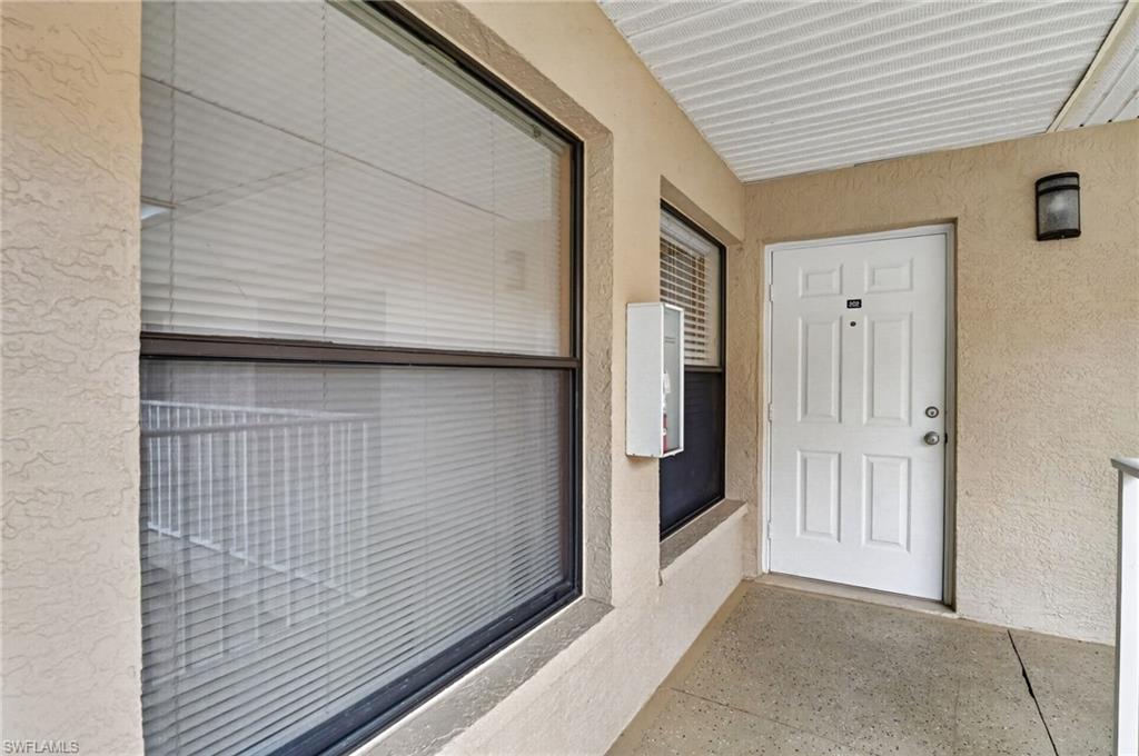 9648 Windsor Gardens Ln 202 Property Photo 2