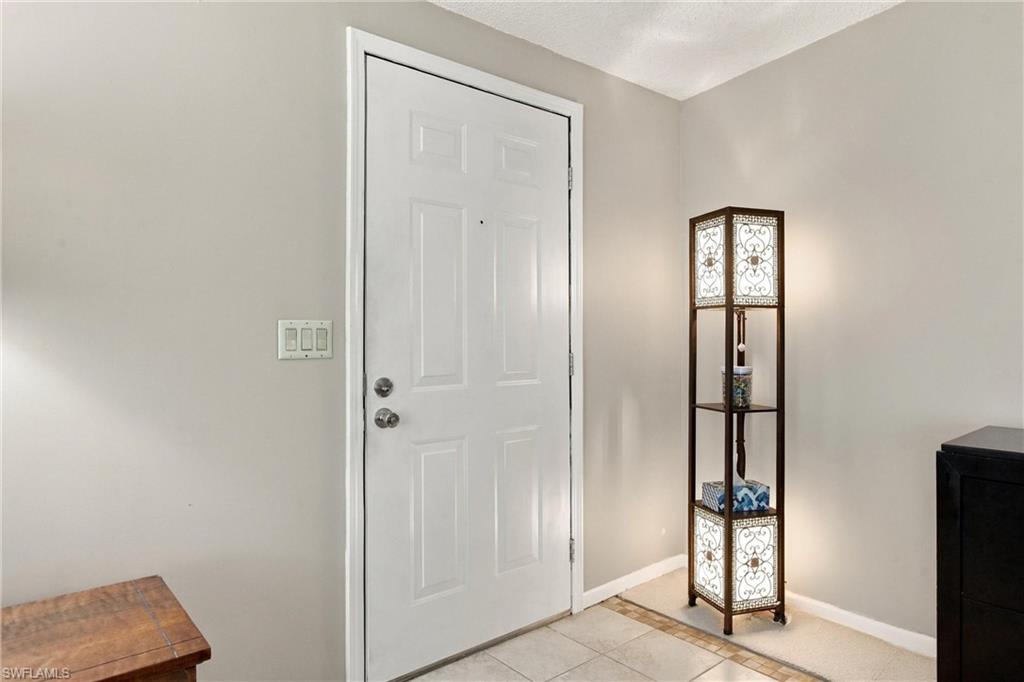10071 Broken Woods Ct S Property Photo 4