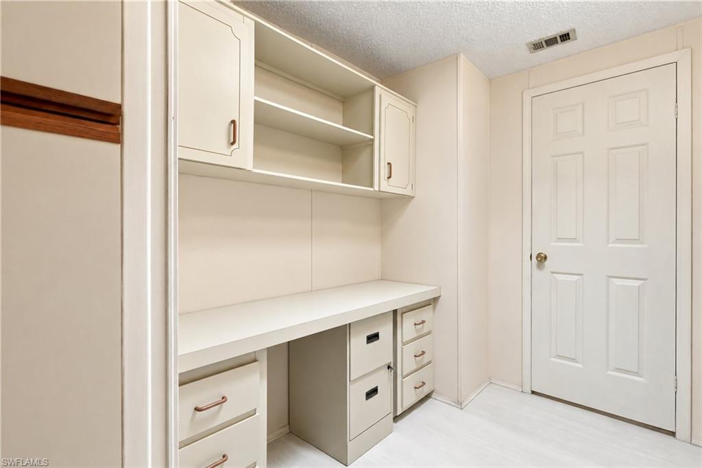 10071 Broken Woods Ct S Property Photo 32