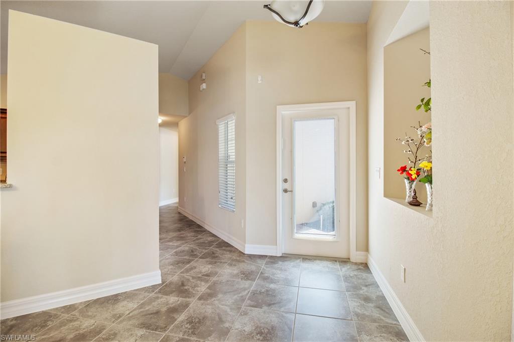 10566 Carolina Willow Dr Property Photo 5