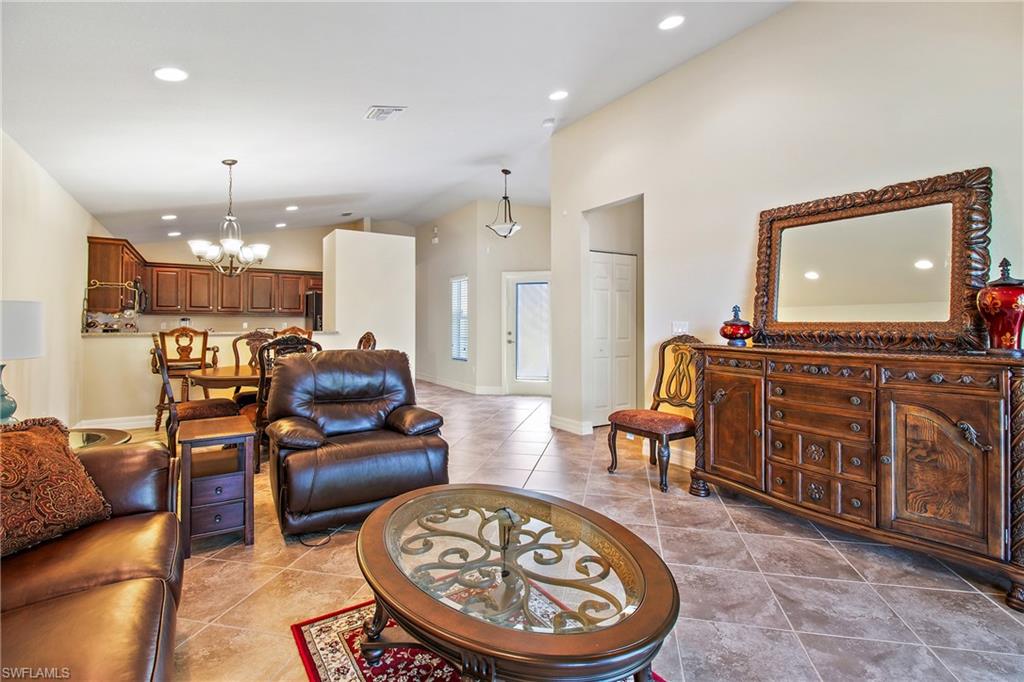 10566 Carolina Willow Dr Property Photo 6