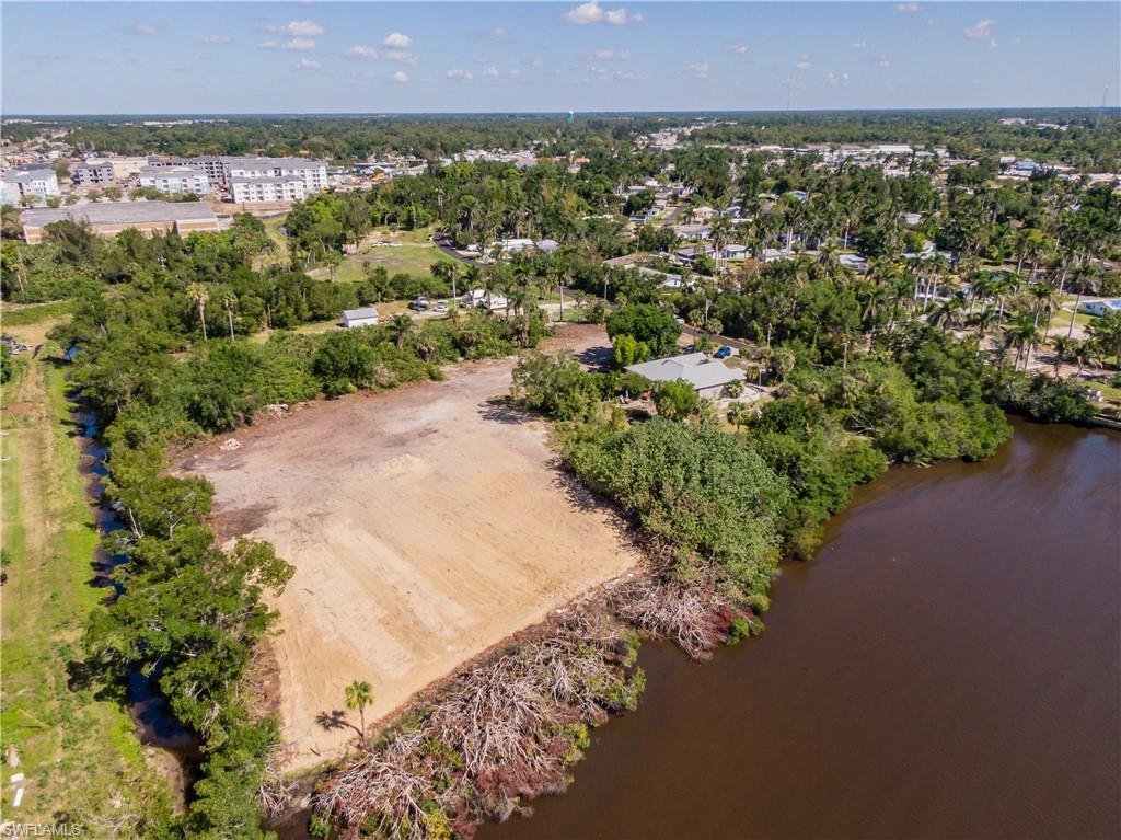 1059 River Rd Property Photo 12