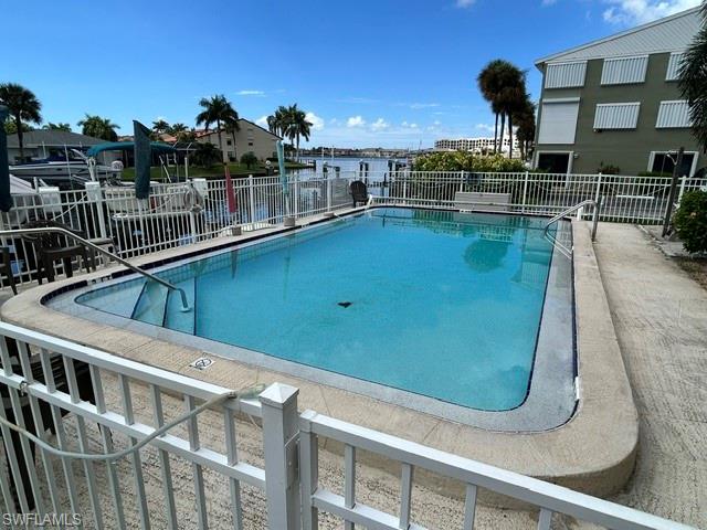 620 Victoria Dr 2 Property Photo 7