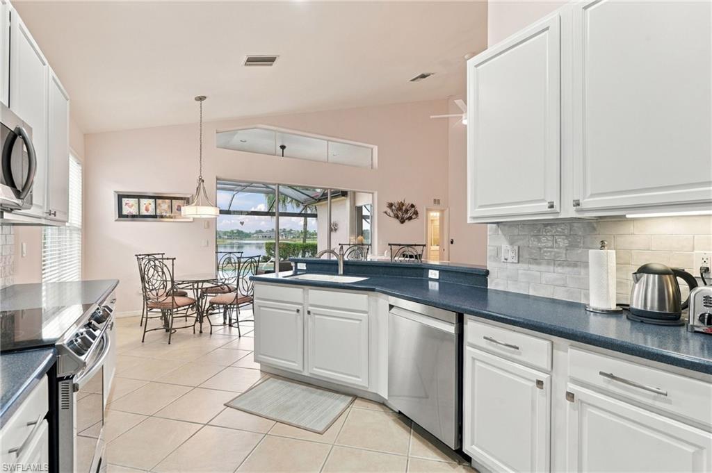 9279 Independence Way Property Photo 11