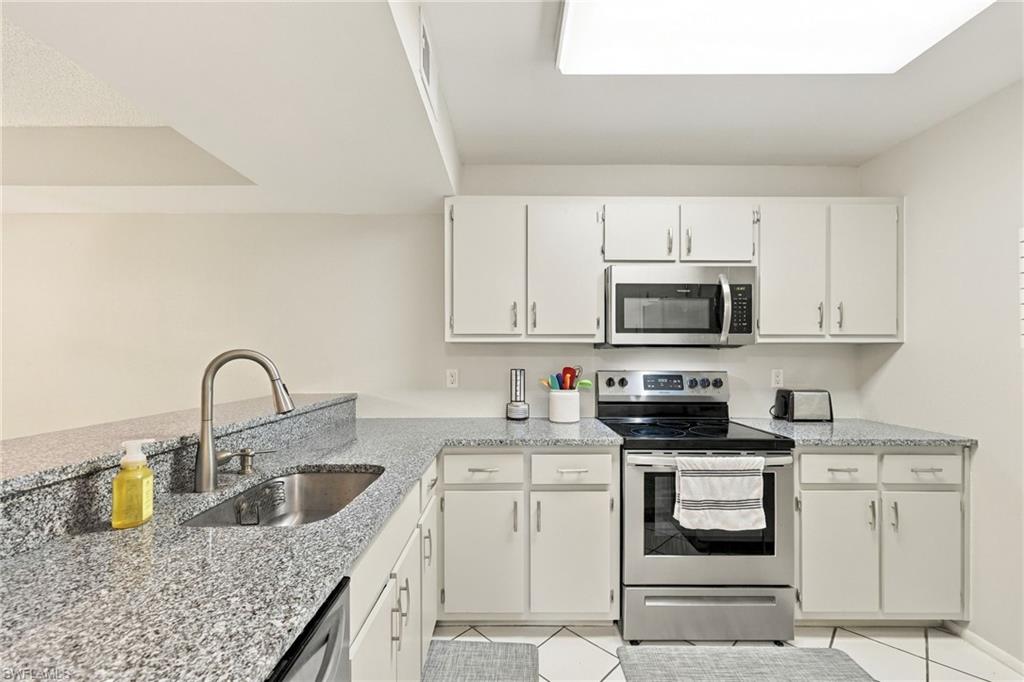 14861 Summerlin Woods Dr 11 Property Photo 6