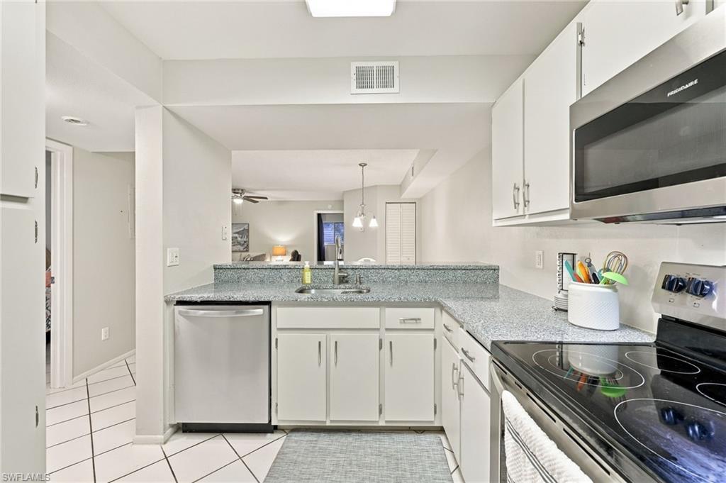 14861 Summerlin Woods Dr 11 Property Photo 8