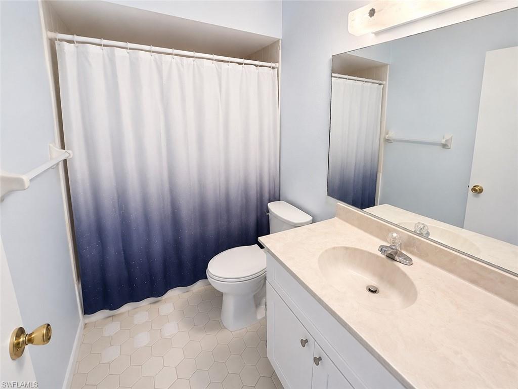 6952 Winkler Rd Property Photo 12