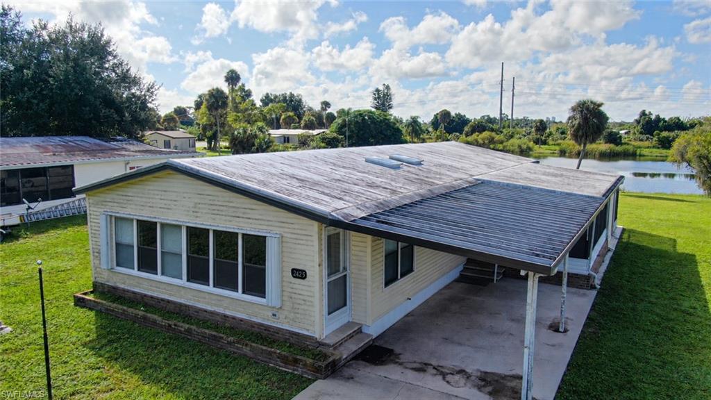 2425 Zoysia Ln Property Photo 2