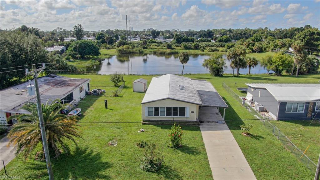 2425 Zoysia Ln Property Photo 3