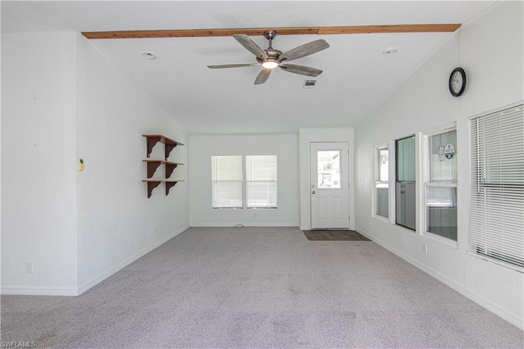2425 Zoysia Ln Property Photo 5