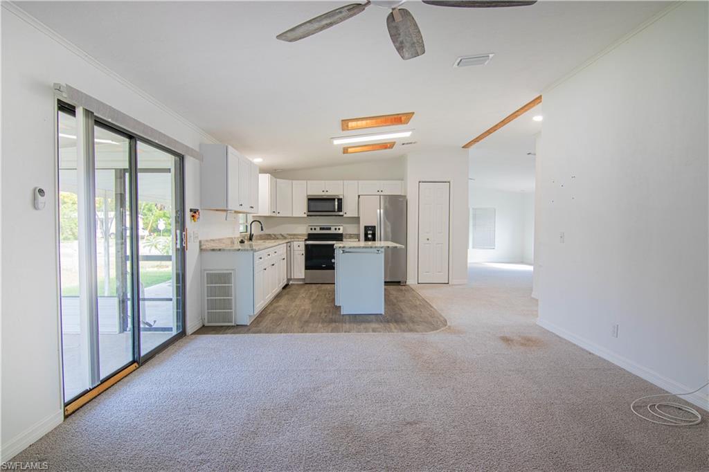 2425 Zoysia Ln Property Photo 8