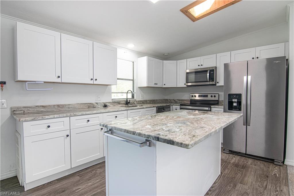 2425 Zoysia Ln Property Photo 11