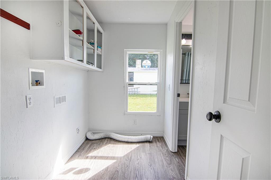 2425 Zoysia Ln Property Photo 13
