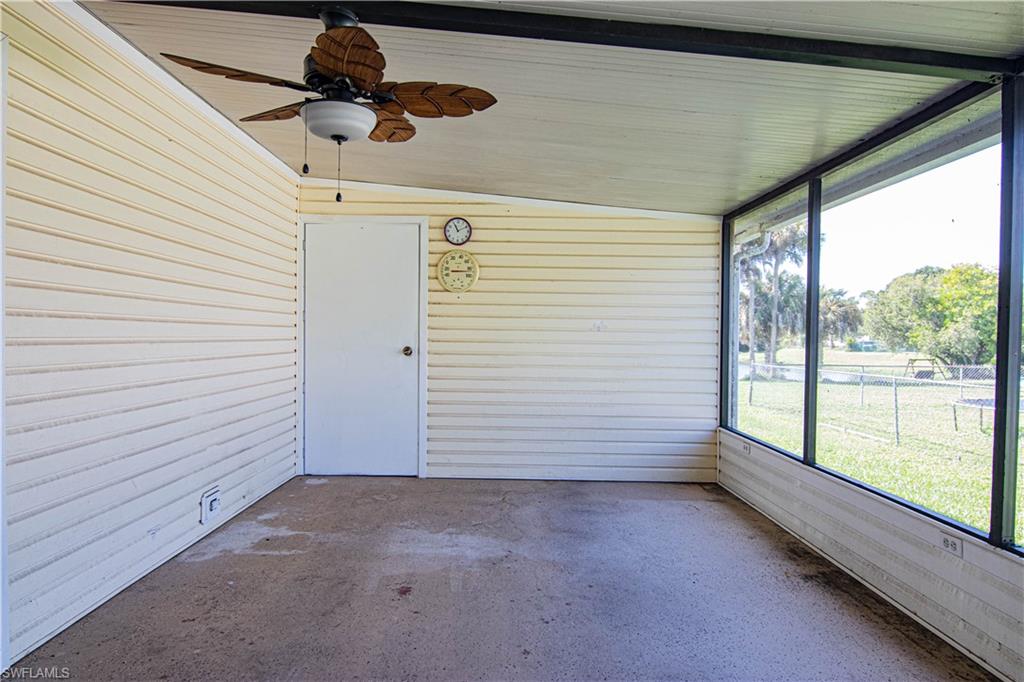 2425 Zoysia Ln Property Photo 23
