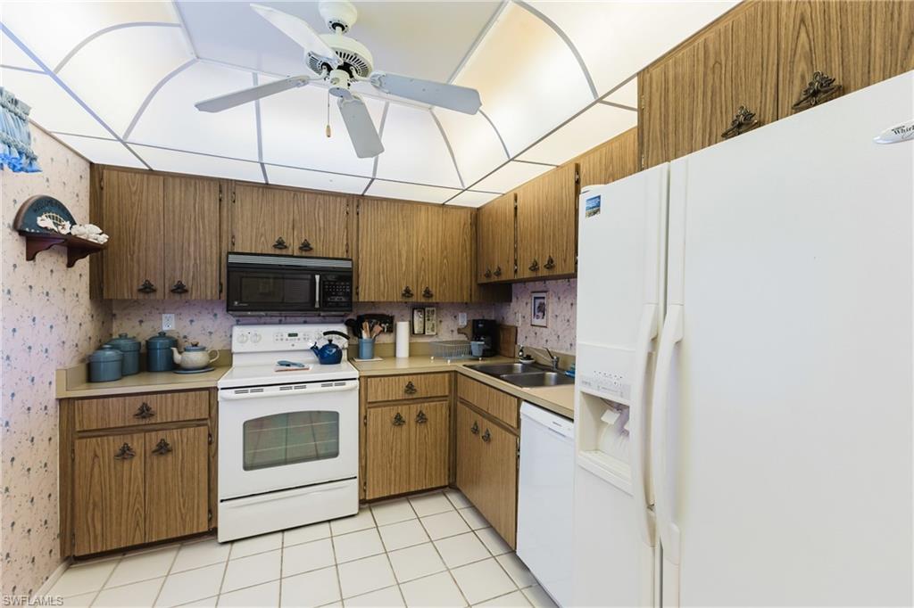 1740 Pine Valley Dr 210 Property Photo 10