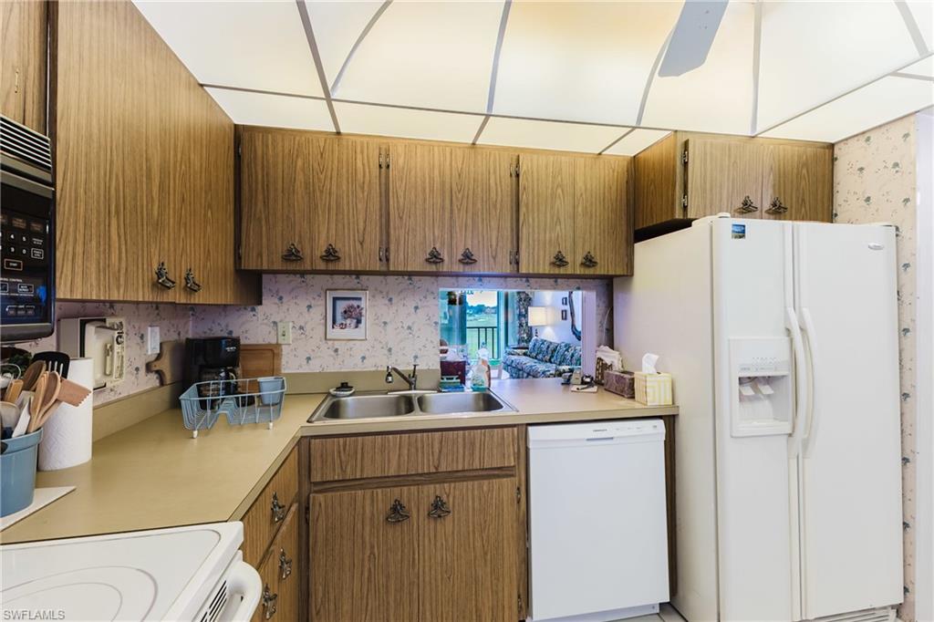 1740 Pine Valley Dr 210 Property Photo 11