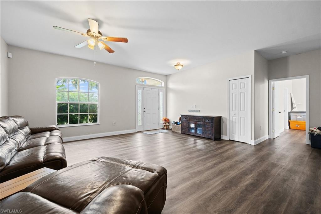 15752 Sunny Crest Ln Property Photo 5