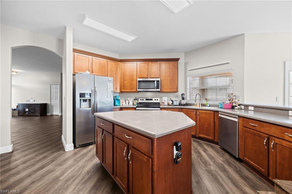 15752 Sunny Crest Ln Property Photo 17