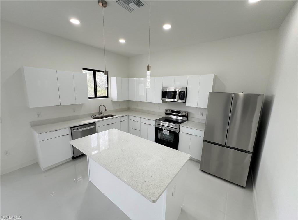 2113 Nw 41st Ave Property Photo 8