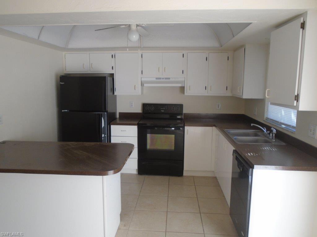 402 Tropicana Pky W Property Photo 4