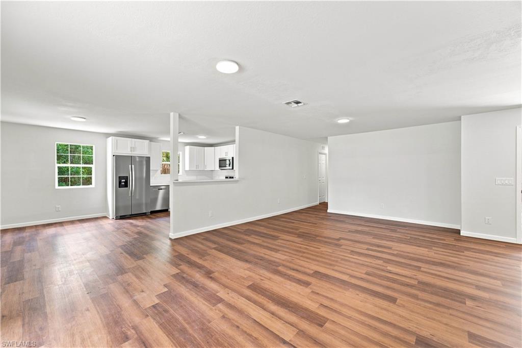 820 Abbott Ave Property Photo 7