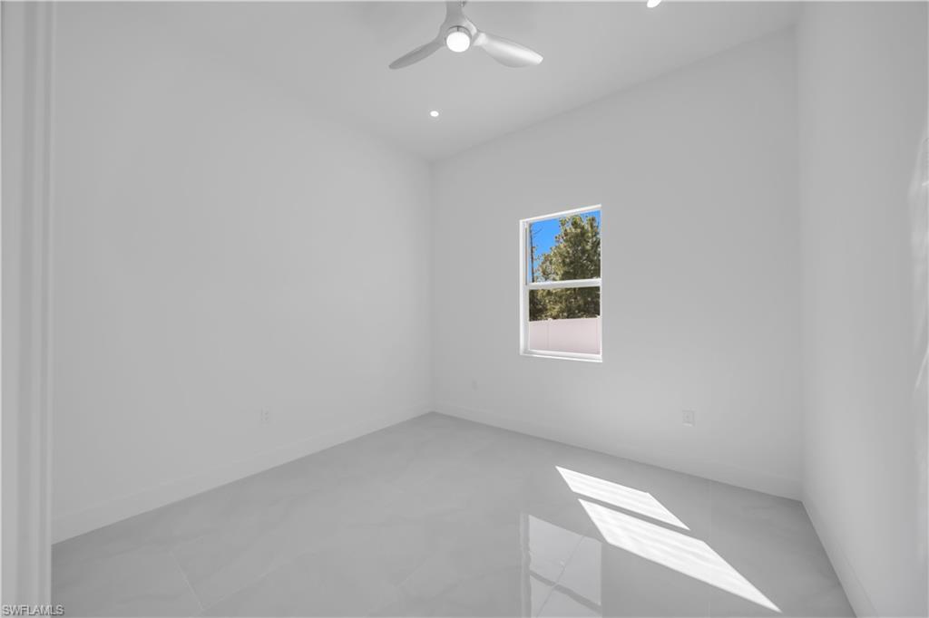 752 Clancy St E Property Photo 24