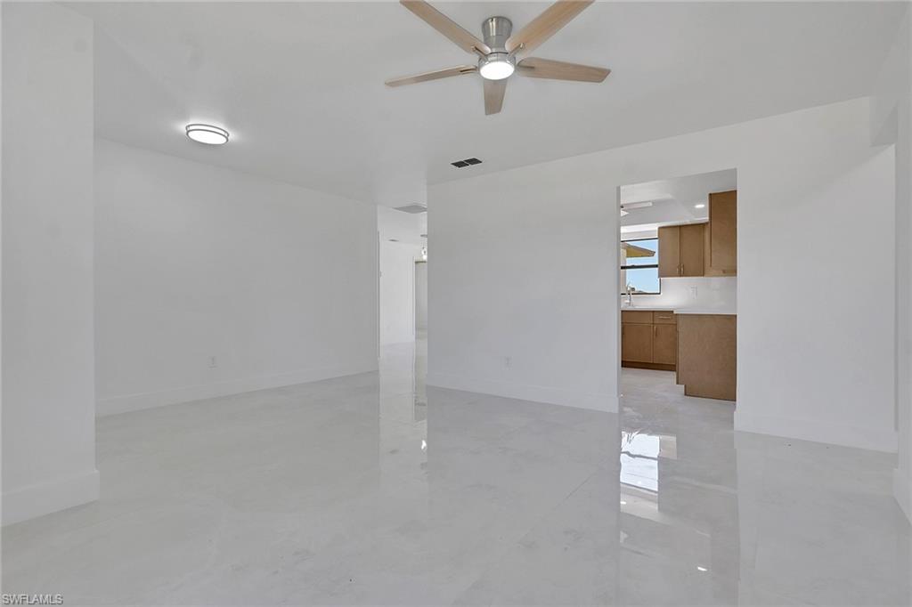 2612 Nw 4th Pl Property Photo 6