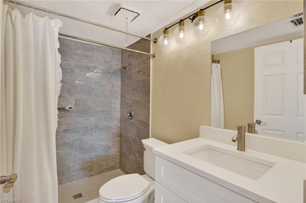 5735 Foxlake Dr 2 Property Photo 22