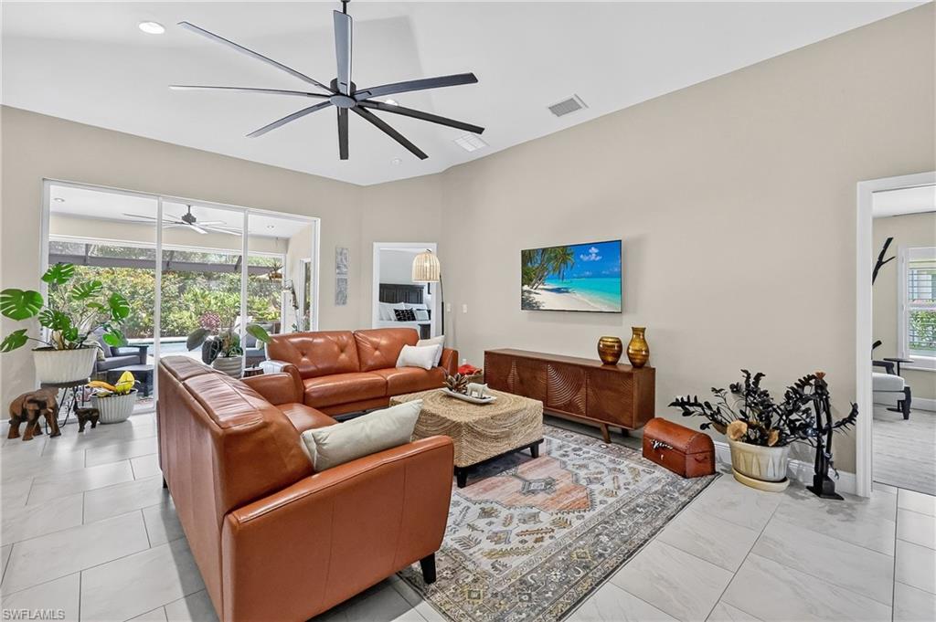 14066 Castle Hill Way Property Photo 4