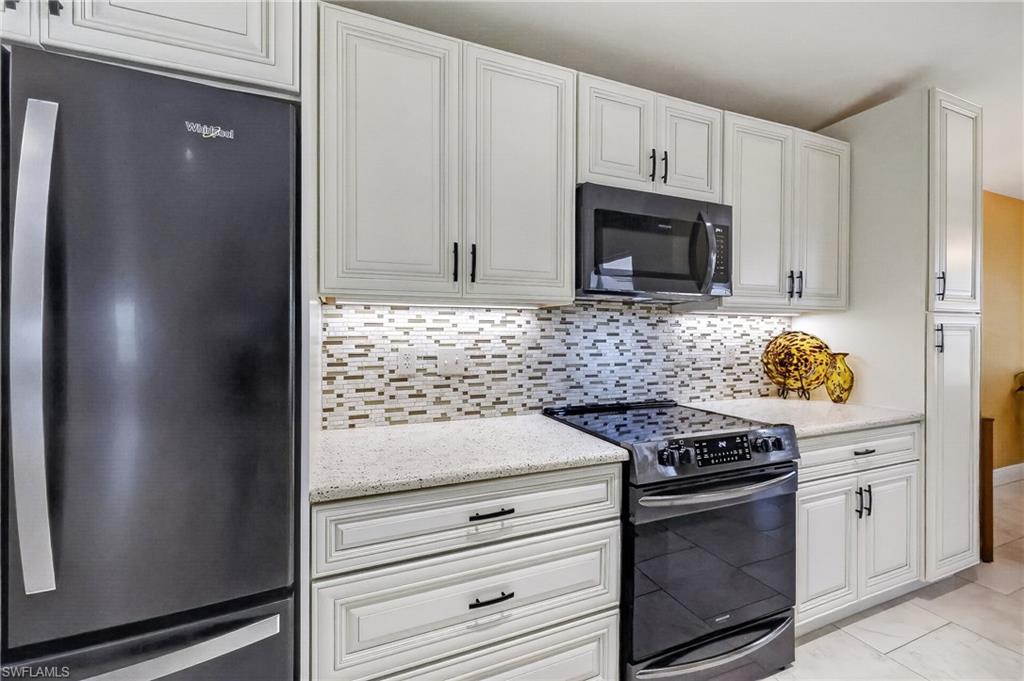 14066 Castle Hill Way Property Photo 13