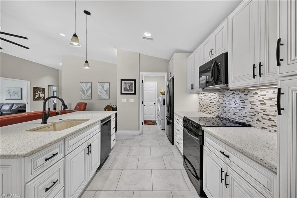 14066 Castle Hill Way Property Photo 16