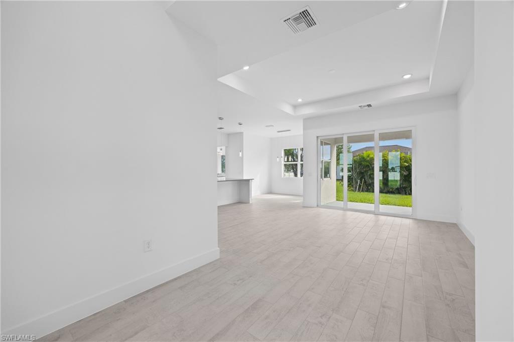 1609 Nw 31st Pl Property Photo 2
