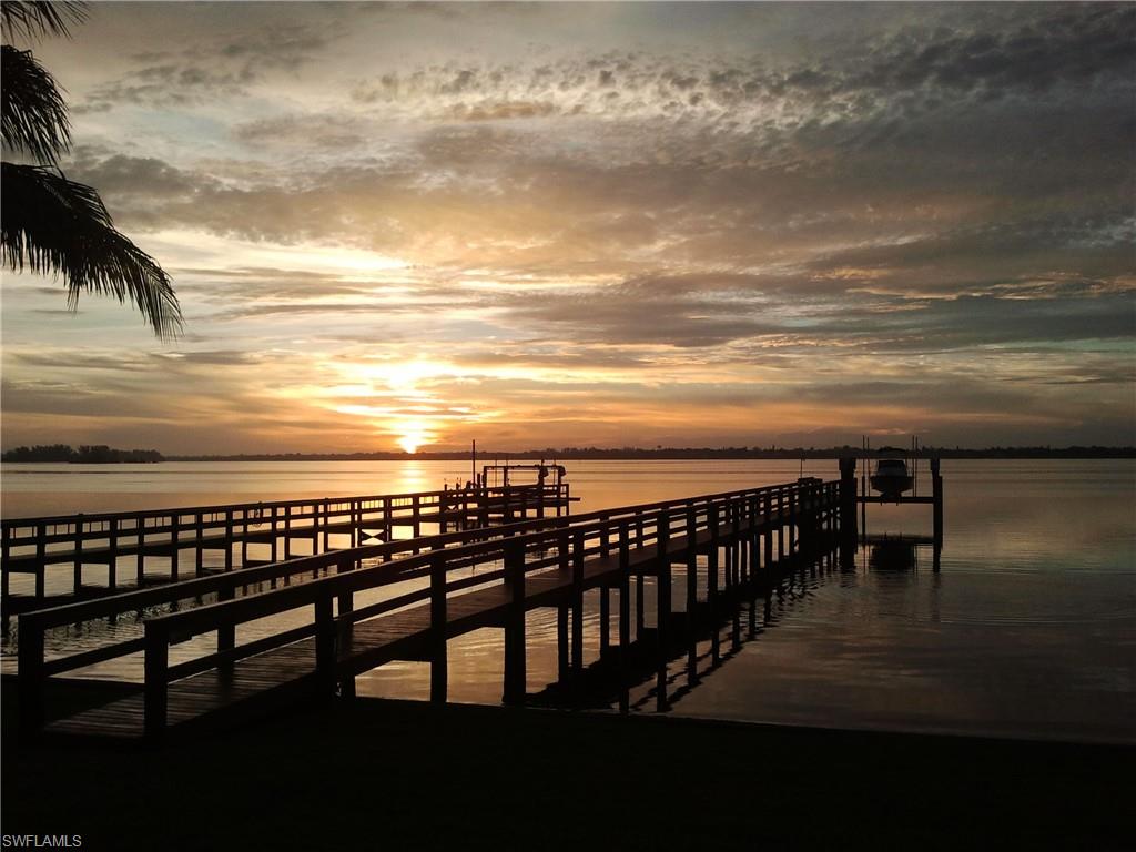 6140 River Shore Ct Property Photo 4