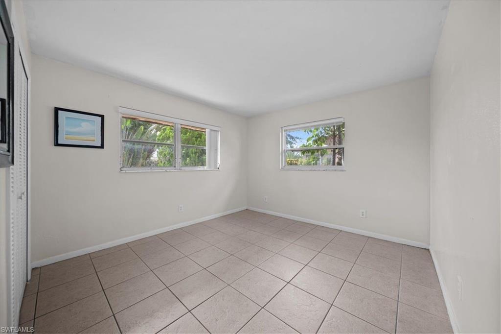 4926 Vincennes St 1-3 Property Photo 14