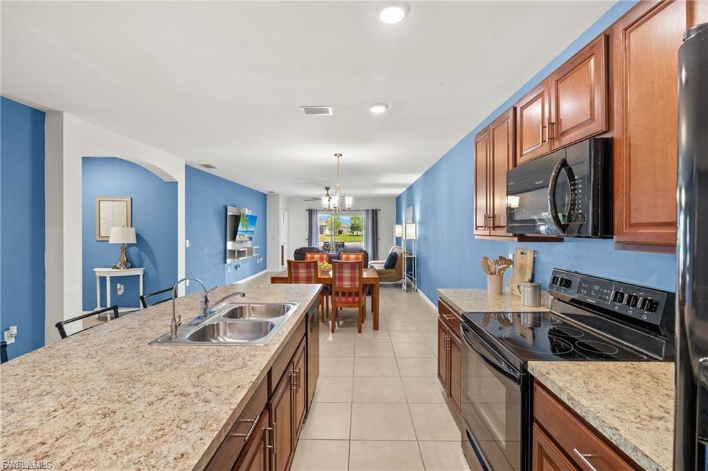 10733 Crossback Ln Property Photo 7