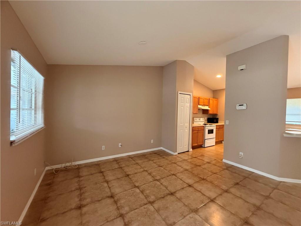 566 Nimitz Blvd Property Photo 4