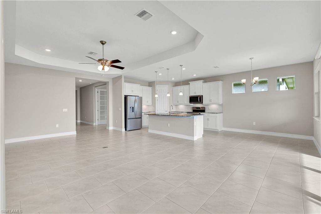 447 Spring Hill Lake Loop Property Photo 8