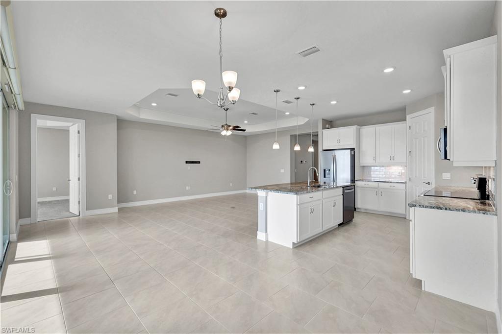 447 Spring Hill Lake Loop Property Photo 15