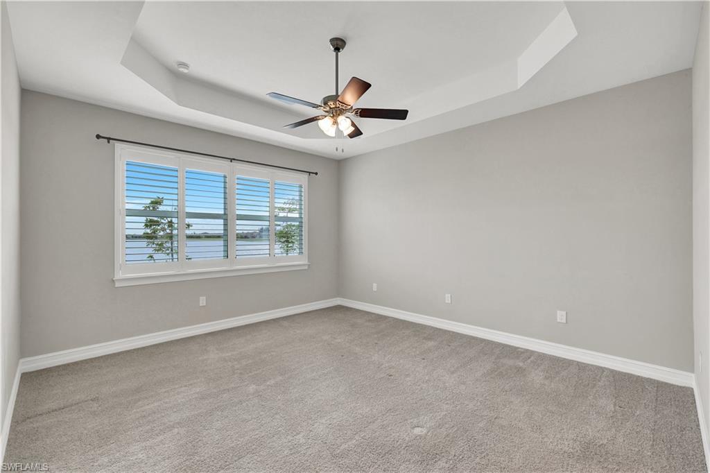 447 Spring Hill Lake Loop Property Photo 16