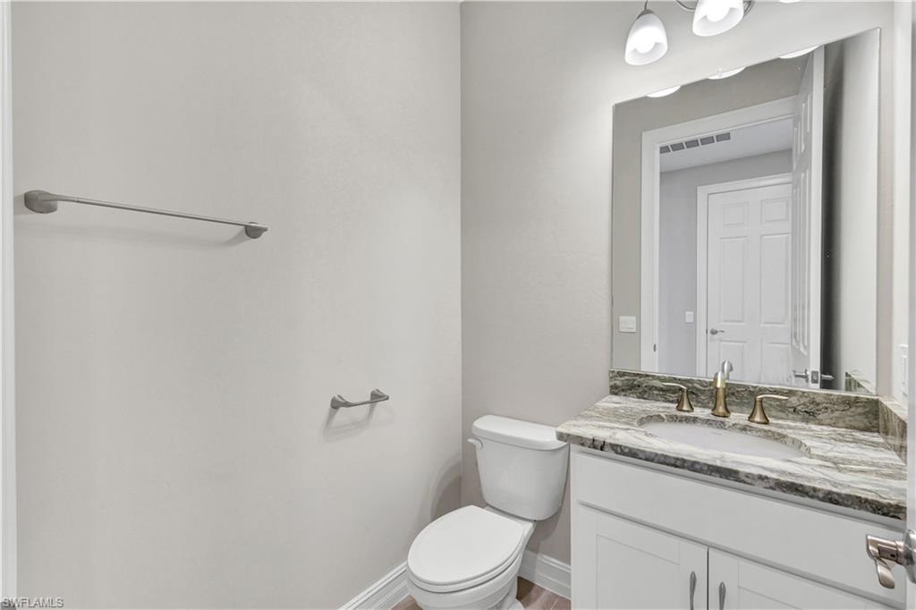 447 Spring Hill Lake Loop Property Photo 21
