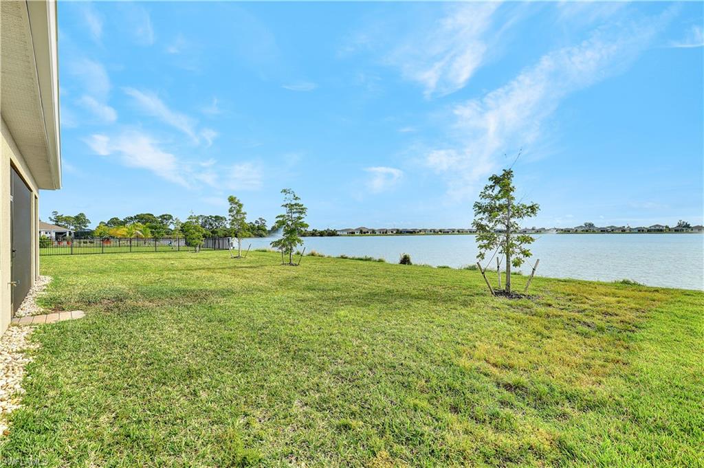 447 Spring Hill Lake Loop Property Photo 30